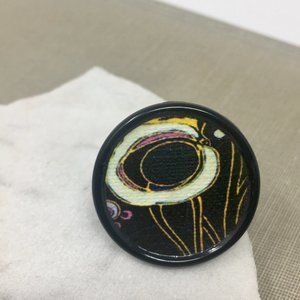 Expandable Handmade Art Nouveau Design Oil Cloth Round Black Button Ring